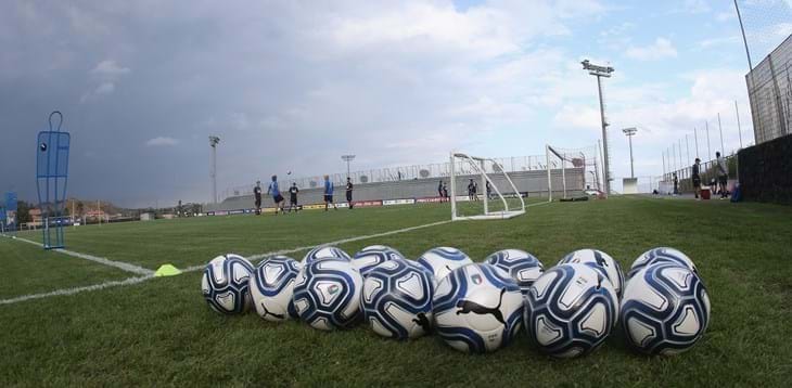 Azzurrini rientrati a Tirrenia nella notte. Eseguiti i tamponi a squadra e staff, l’esito è negativo