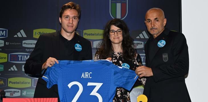 Gli Azzurri scendono in campo con AIRC per fare un Gol per la Ricerca con il 4-5-5-2-1