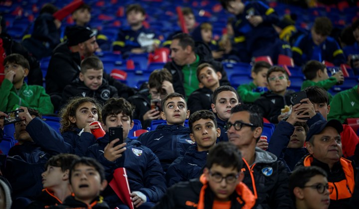 I bambini e le bambine delle scuole calcio del Lazio sugli spalti dell'Olimpico
