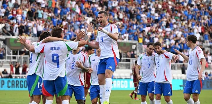 L’Italia esulta con Retegui, il 2-1 al Venezuela porta la firma dell’attaccante del Genoa