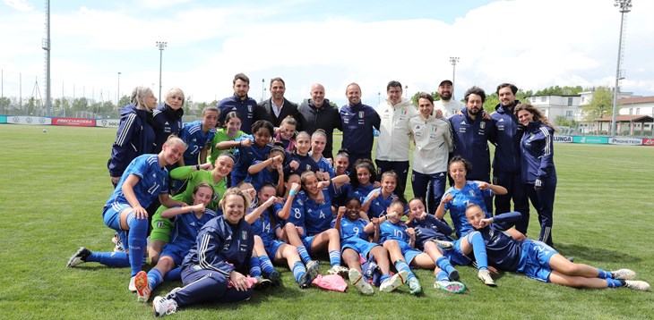 Un esordio da sogno: le Azzurrine battono 3-0 la Svizzera. Matteucci: “La parola del giorno è felicità”