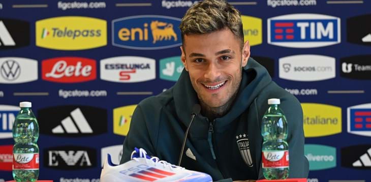Scamacca e quel numero 9 che non pesa: