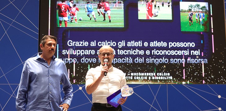 La Macomerese premiata a Coverciano con il Grassroots Award per il 'miglior progetto su calcio e disabilità'