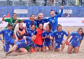 Le Azzurre del beach sono in semifinale all’Europeo: 1-0 all’Ucraina, decide il gol di Debora Naticchioni