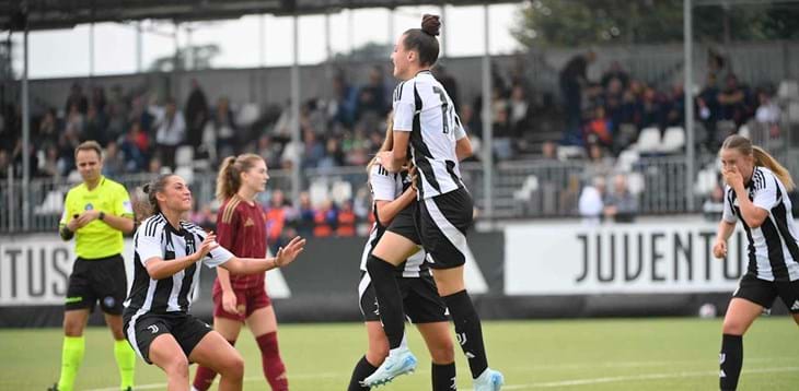 La Juventus ospita il Napoli, obiettivo 5ª vittoria di fila per la capolista. Il Milan riparte dalla gara con l’Arezzo, Roma di scena a Verona