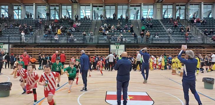 Il Torneo della Befana al Palasport di Bolzano - L'omaggio dello staff Sgs al nostro Massimo Cima