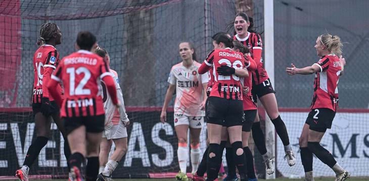 Milan, rimonta vincente: 3-2 sulla Roma! Festa Lazio con la Fiorentina e che colpo del Sassuolo