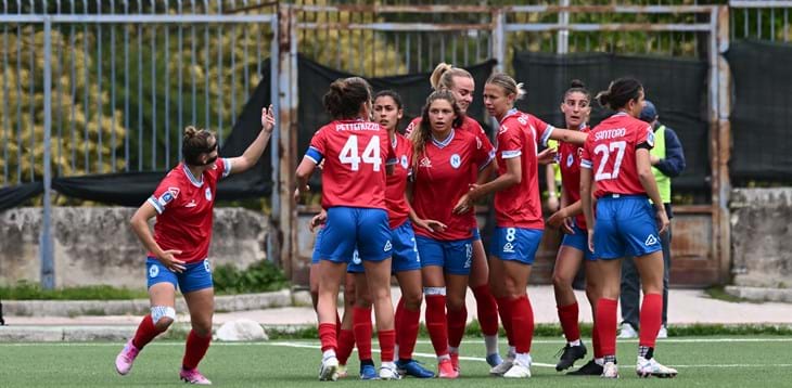 La Fiorentina riapre la corsa Champions, il Napoli vicino alla permanenza in A. Sesta vittoria esterna di fila per la Lazio