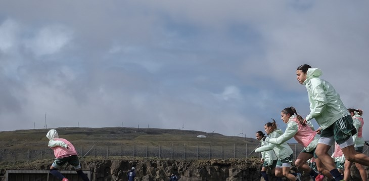 Azzurrine alle Faroe: vento e freddo ad accoglierle in questa avventura europea. Le tre gare del girone saranno trasmesse su RaiSport