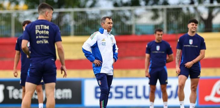 L’Italia torna a radunarsi a Tirrenia: Nunziata convoca 24 calciatori, il 4 giugno la lista per l’Europeo
