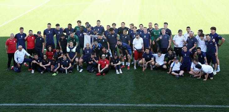 Spettatori speciali ad assistere all’allenamento degli Azzurri: sono gli atleti di due squadre della DCPS