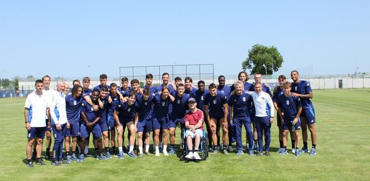 A Trnava c’è un tifoso speciale: la storia di Daniel, 150 chilometri d’amore per incontrare gli Azzurrini