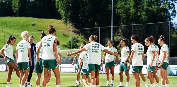 Primo allenamento alla Thermoplan Arena di Weggis per le Azzurre. Soncin: “Vogliamo vivere tutti insieme il nostro sogno”