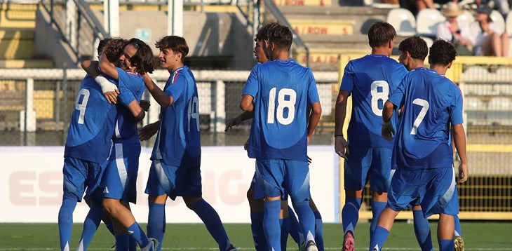Italy kick off with a win 2-1 against England at Tre Fontane. Pasqual: “A victory of resilience”