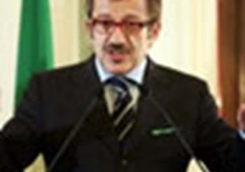 Maroni accelera sulla “tessera del tifoso”. Card per le Nazionali