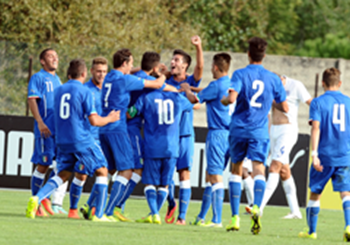 Sotto gli occhi di Conte l’Italia batte 2-0 l’Inghilterra con i gol di Edera e Minelli 