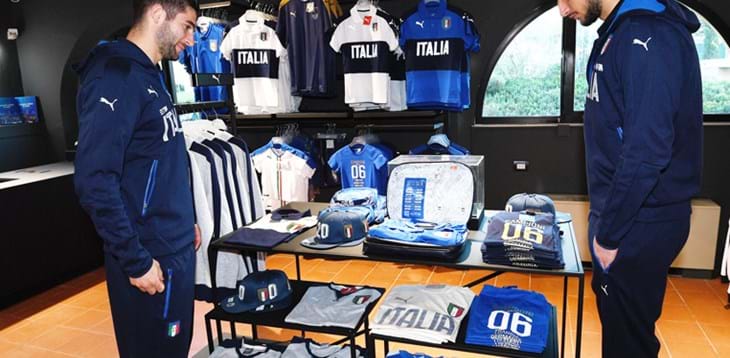 Inaugurato lo store del Museo del Calcio: sessione di autografi degli Azzurri con i tifosi