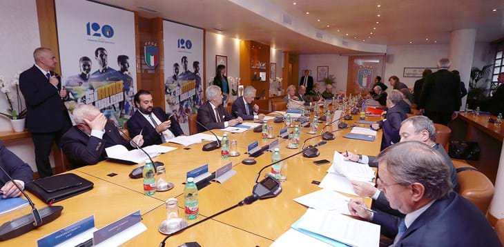 La FIGC convoca un Consiglio Federale straordinario per affrontare la questione - Coronavirus